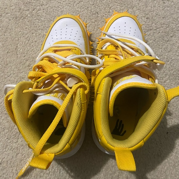 Off-White  Yellow and White Sneakers - Picture 2 of 11